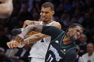 帕金斯：这只是文班的开胃菜 以后强度会更大 防不住他只能搞心态