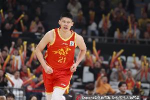 拼下6个前场板！胡金秋13中7拿17分8板 罚球4中3